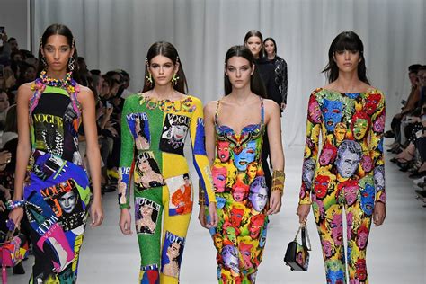 michael kors buys versace for 2.12 billion|is Versace still in business.